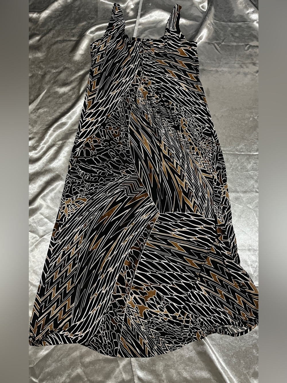 Glamour Black, White & Brown Printed Maxi Dress